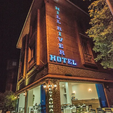Hotel Hill River